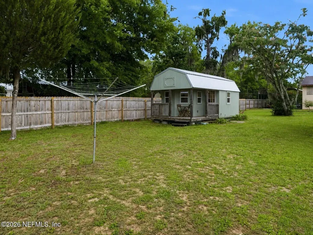 334 7th Way Interlachen FL 32148