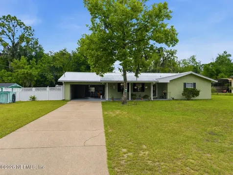 334 7th Way Interlachen FL 32148