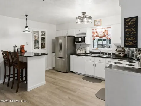 334 7th Way Interlachen FL 32148
