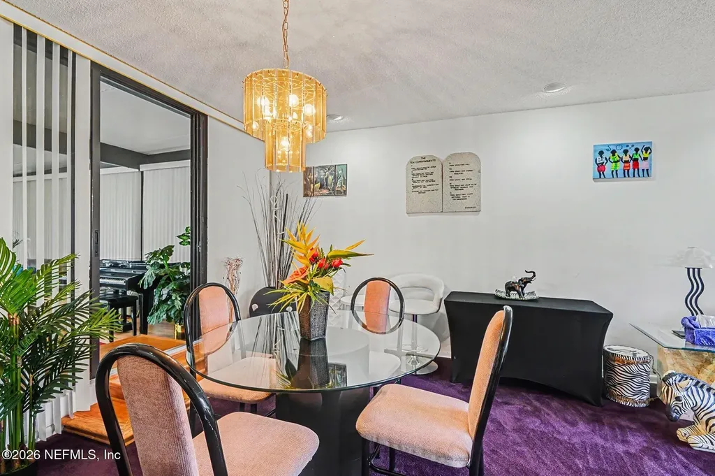 633 S Delaware Avenue Deland FL 32720