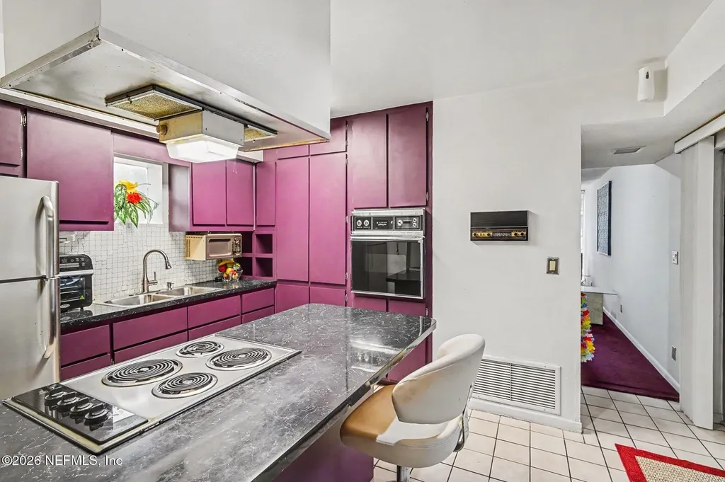 633 S Delaware Avenue Deland FL 32720