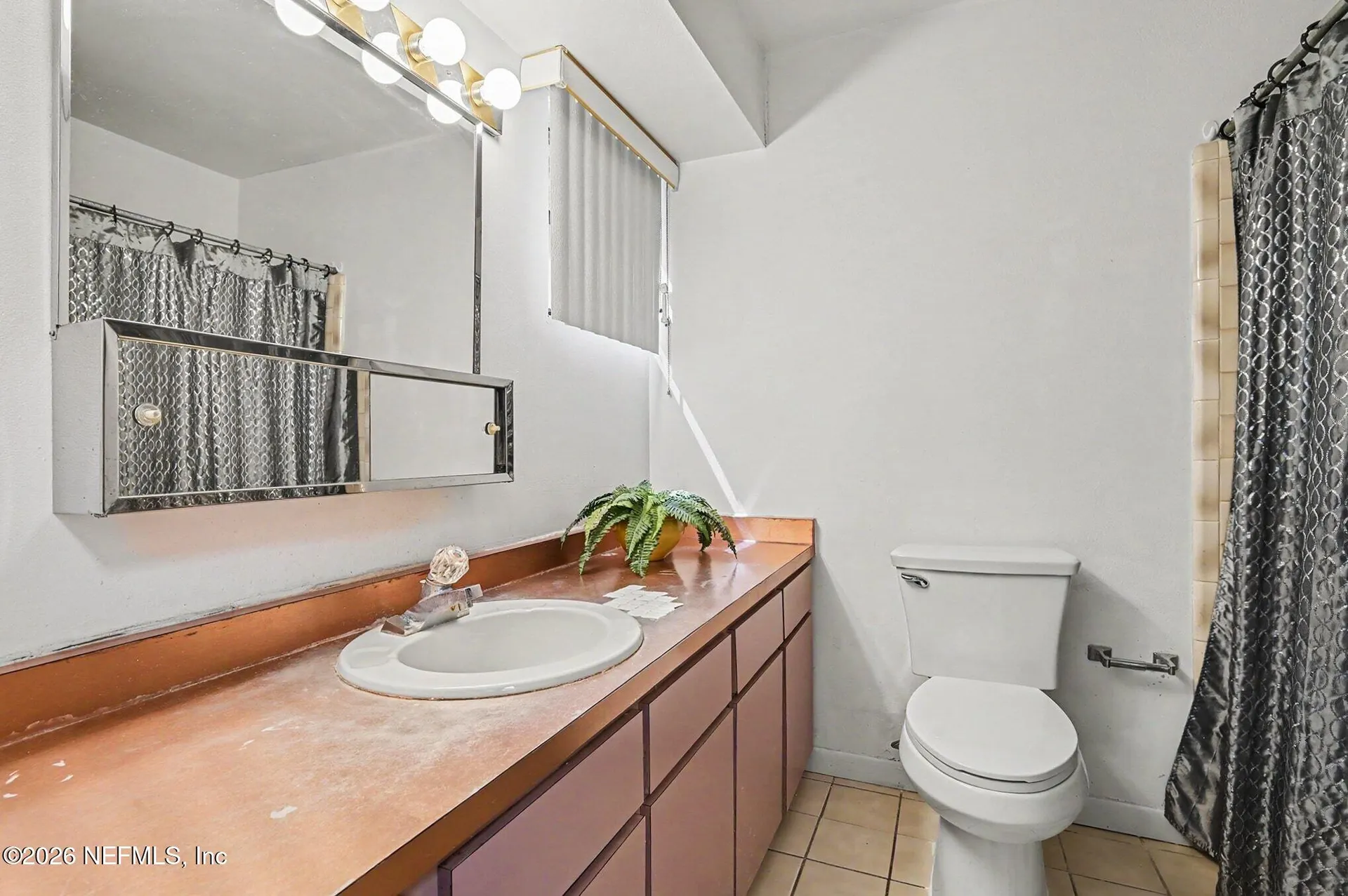 633 S Delaware Avenue Deland FL 32720