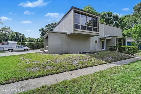 633 S Delaware Avenue Deland FL 32720