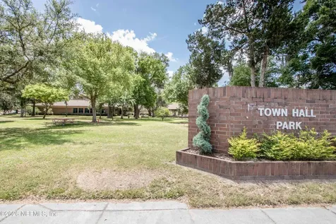 2432 Lakeview Drive Orange Park FL 32073