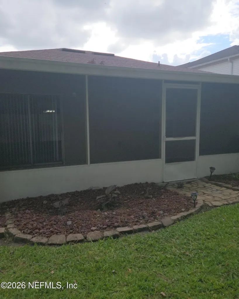 1663 E Jayhawk Lane E Jacksonville FL 32221