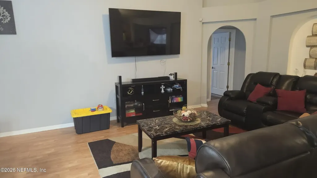 1663 E Jayhawk Lane E Jacksonville FL 32221