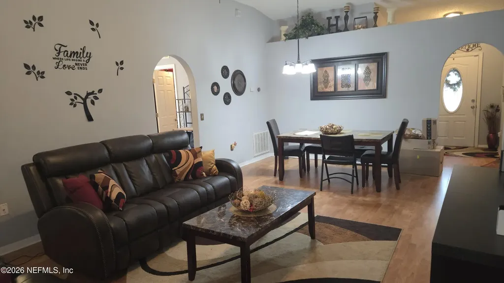 1663 E Jayhawk Lane E Jacksonville FL 32221