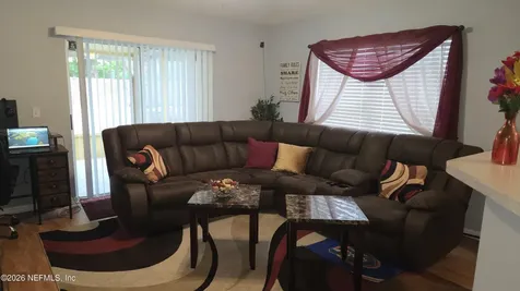 1663 E Jayhawk Lane E Jacksonville FL 32221