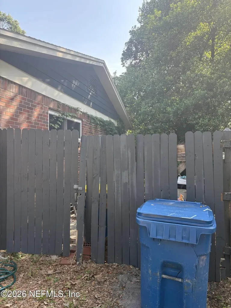 1311 Granvdiew Drive Jacksonville FL 32211
