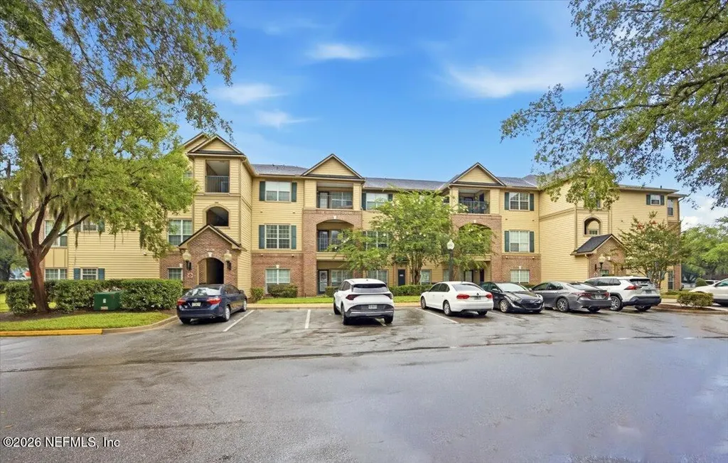 7800 Point Meadows Drive Jacksonville FL 32256