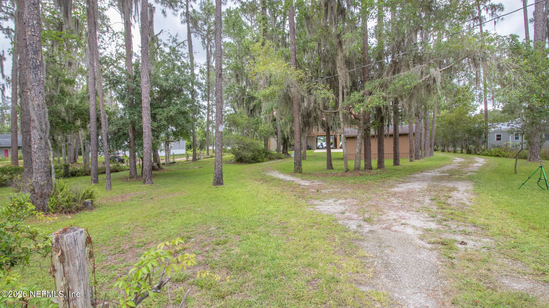 303 Riley Lake Drive Hawthorne FL 32640
