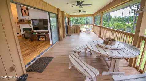 303 Riley Lake Drive Hawthorne FL 32640