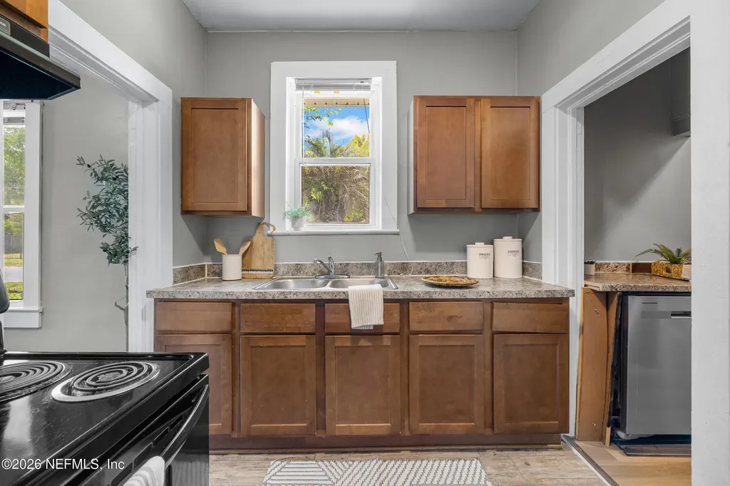 698 Bridal Avenue Jacksonville FL 32205