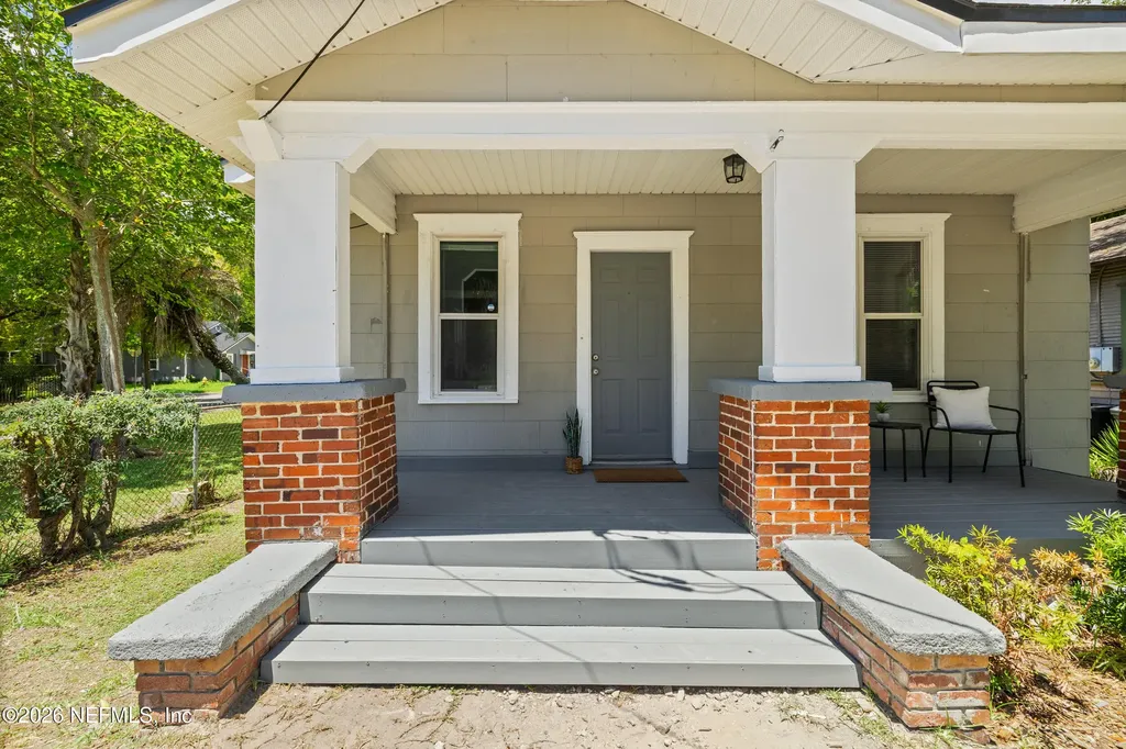 698 Bridal Avenue Jacksonville FL 32205