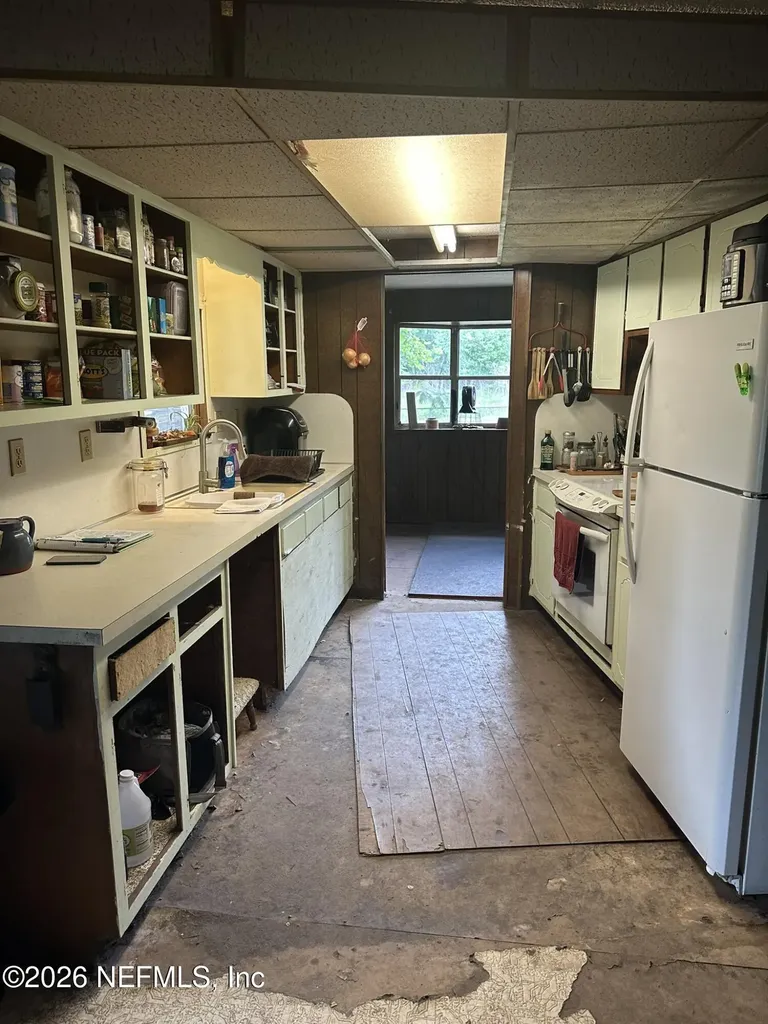 608 Kitty Avenue Interlachen FL 32148
