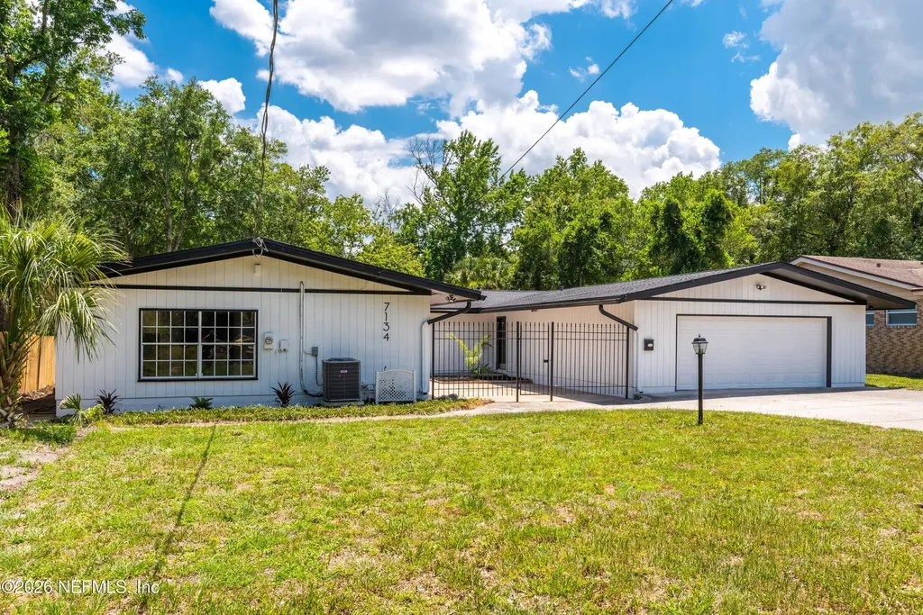 7134 Electra Drive S Jacksonville FL 32210