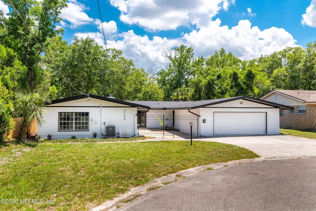 7134 Electra Drive S Jacksonville FL 32210