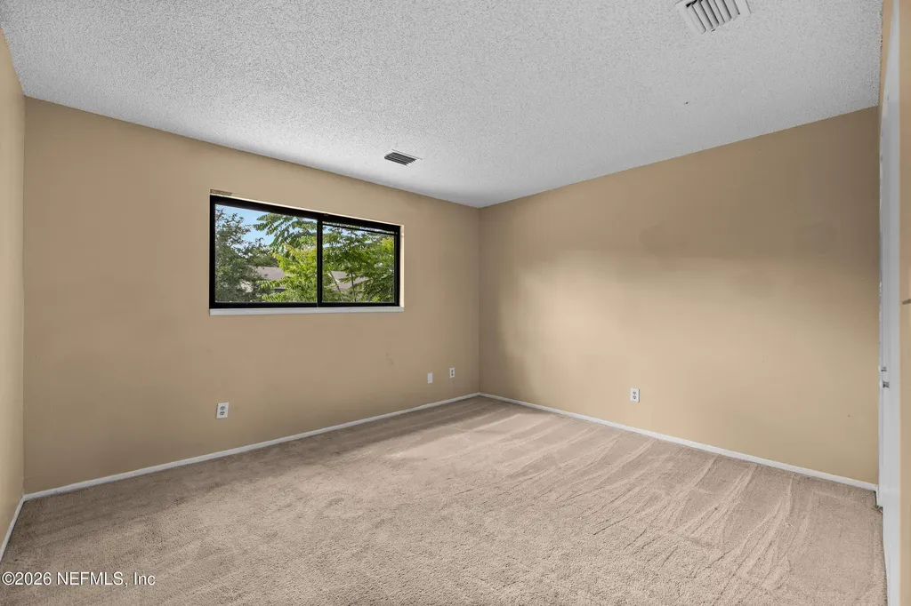 8203 Sutton Place N Jacksonville FL 32217