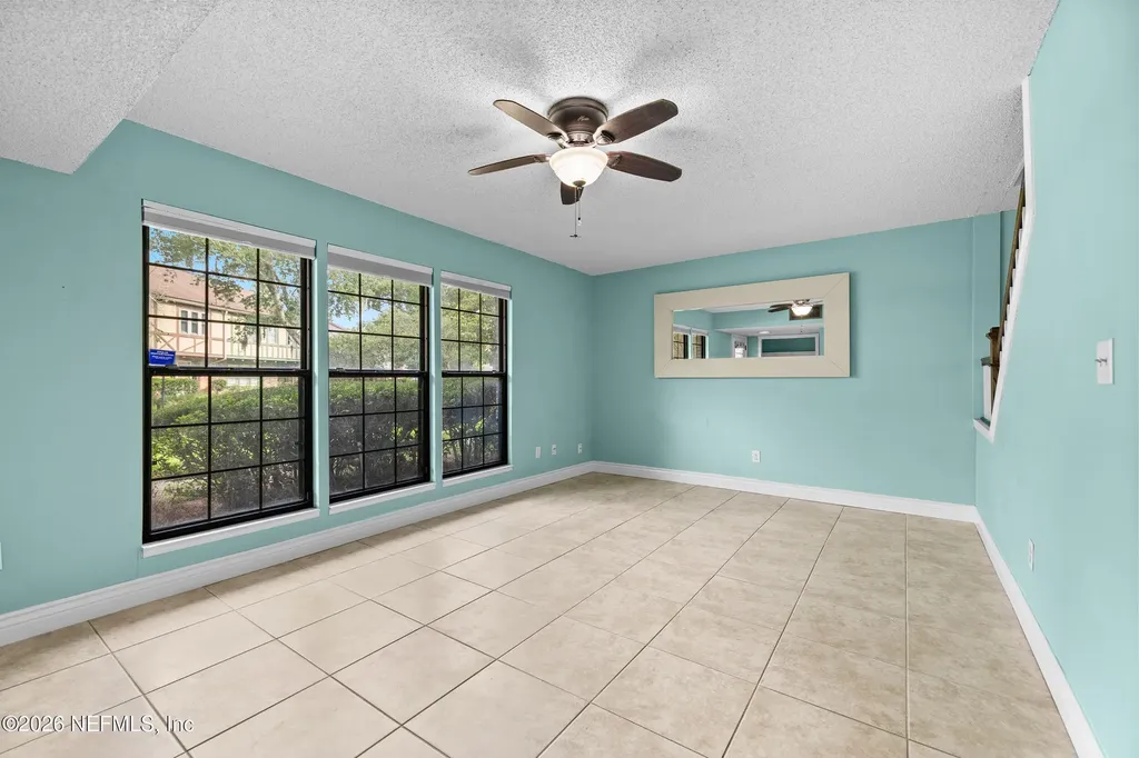 8203 Sutton Place N Jacksonville FL 32217