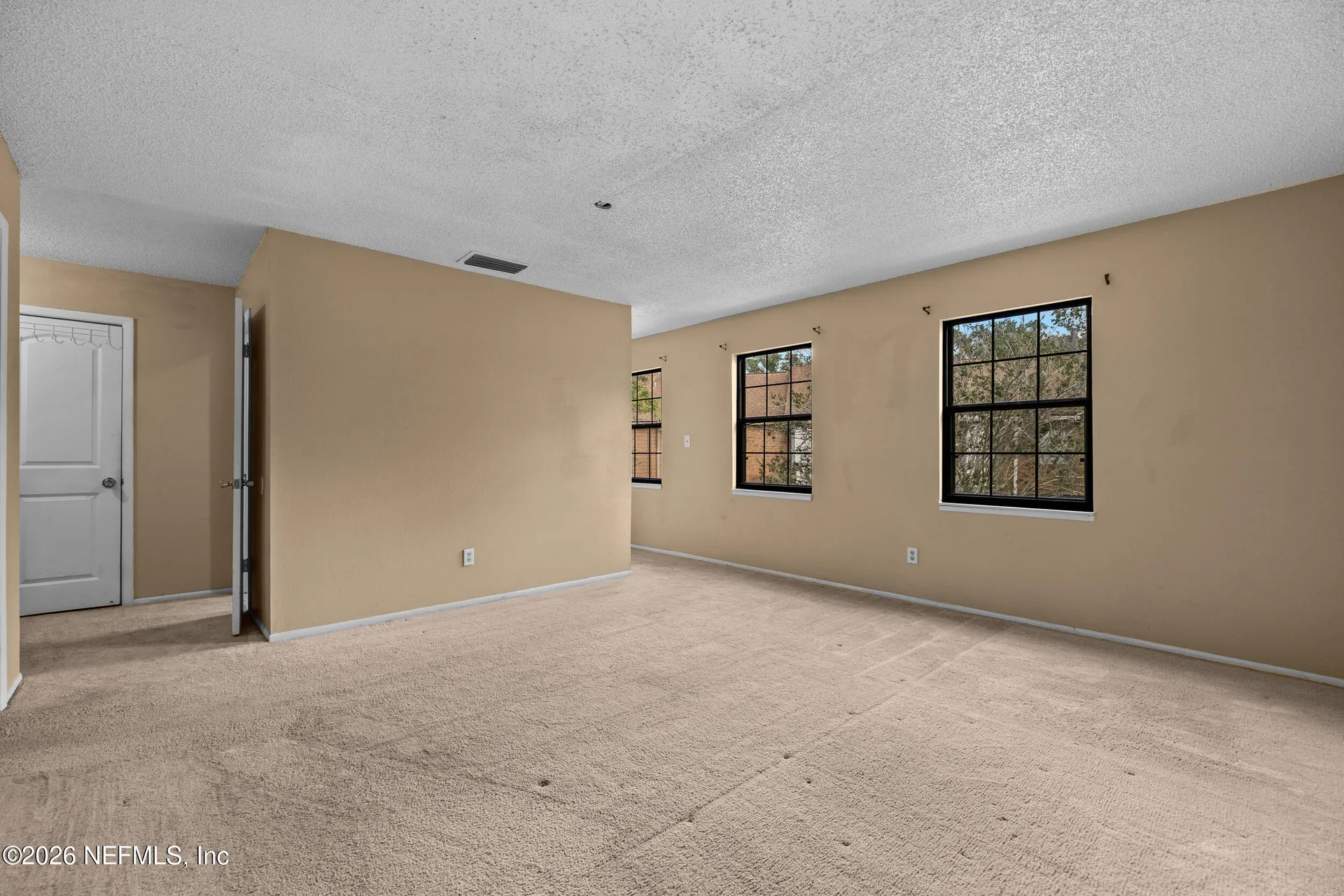 8203 Sutton Place N Jacksonville FL 32217