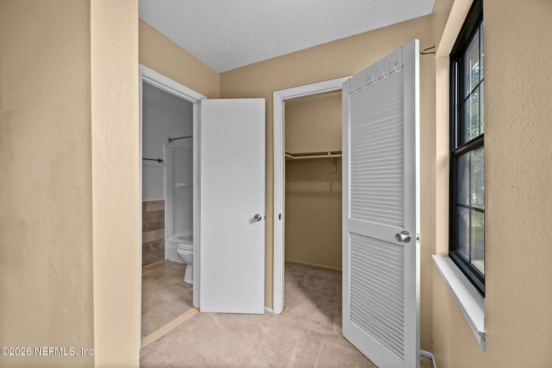 8203 Sutton Place N Jacksonville FL 32217