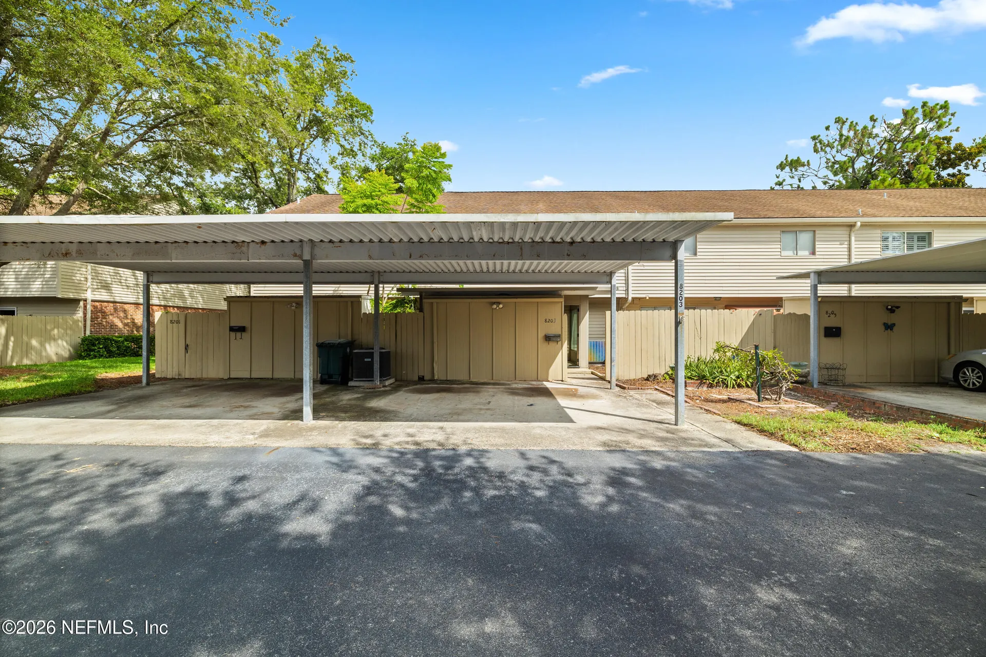 8203 Sutton Place N Jacksonville FL 32217
