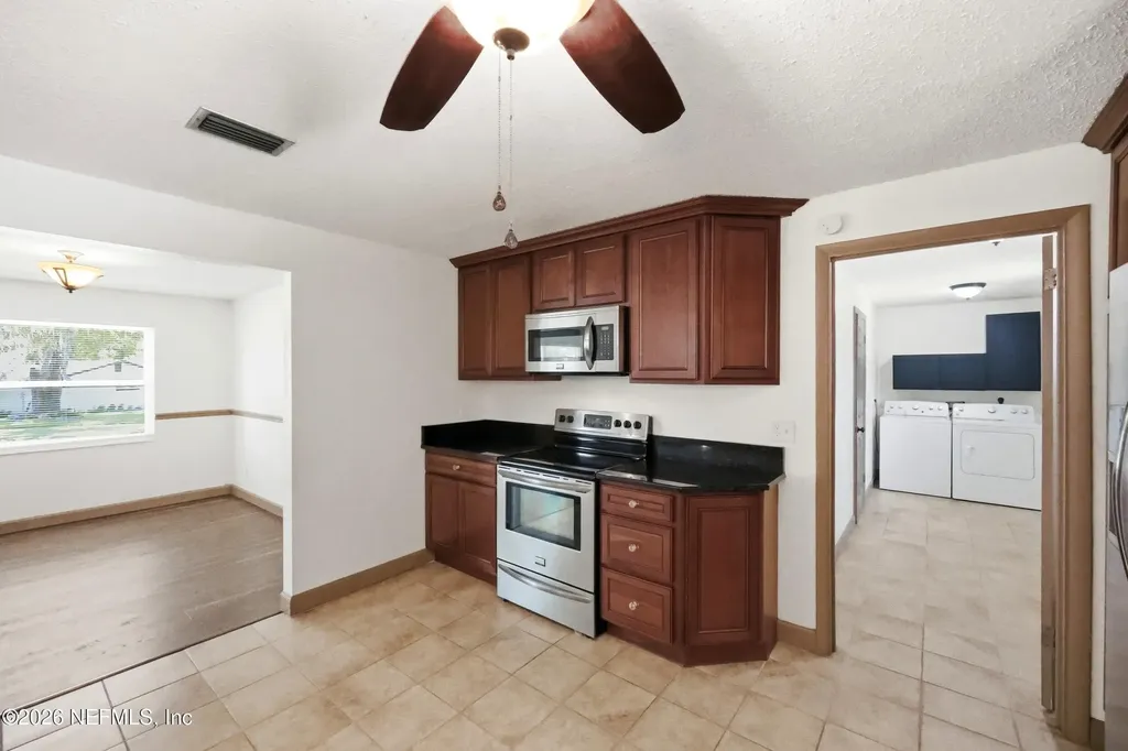 1089 Grove Cove Jacksonville FL 32221