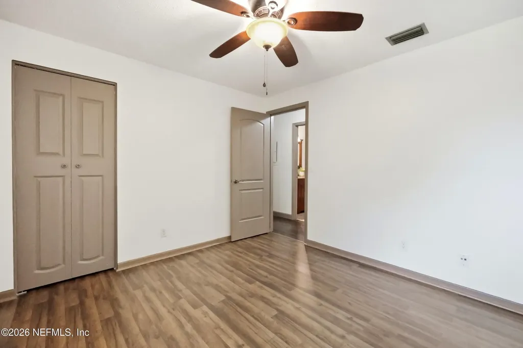1089 Grove Cove Jacksonville FL 32221