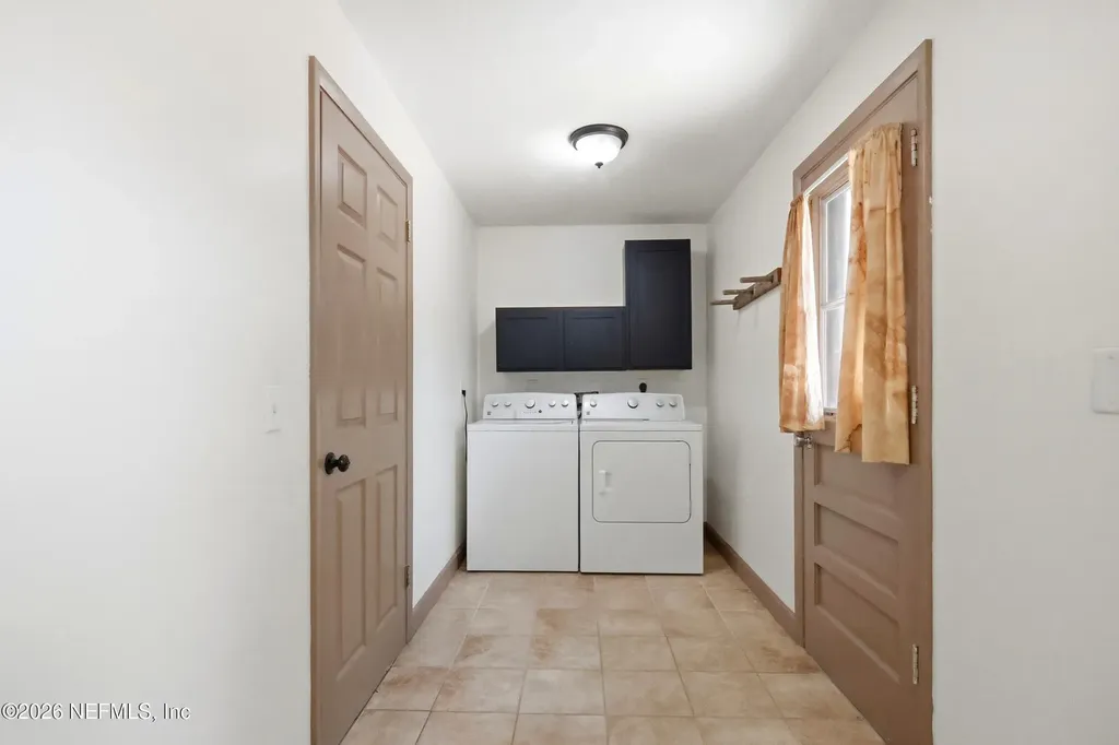1089 Grove Cove Jacksonville FL 32221