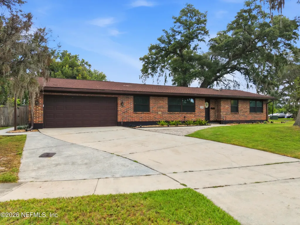 1089 Grove Cove Jacksonville FL 32221