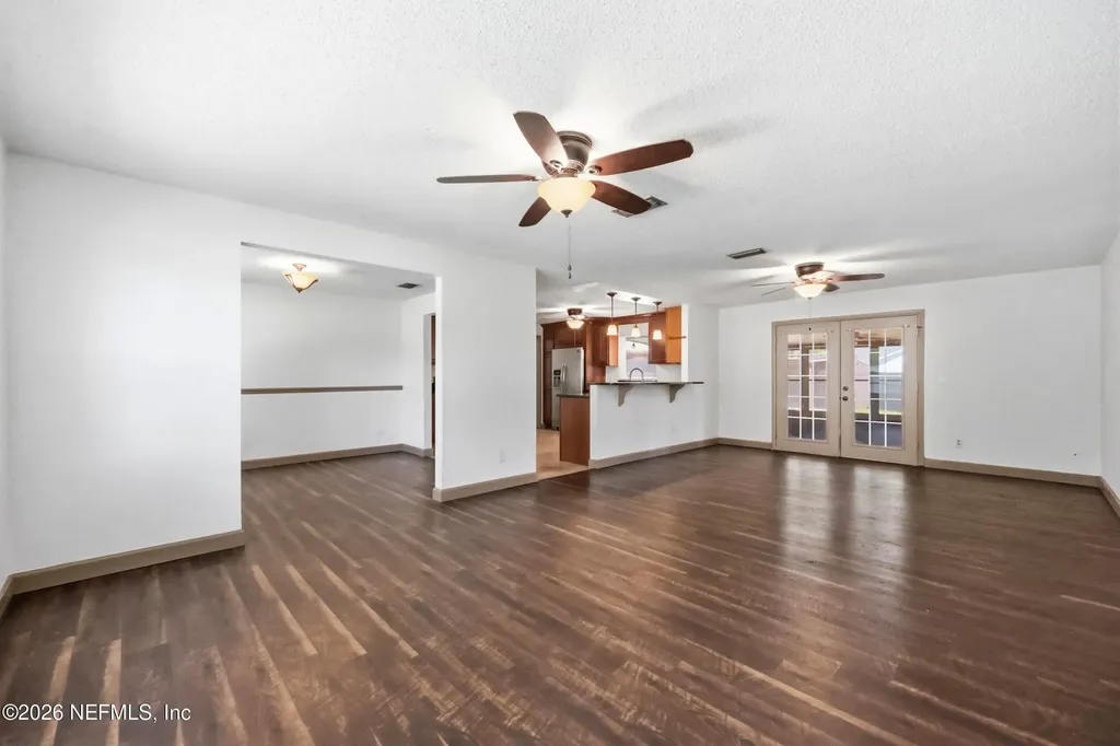 1089 Grove Cove Jacksonville FL 32221