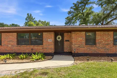 1089 Grove Cove Jacksonville FL 32221