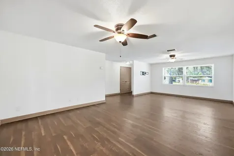 1089 Grove Cove Jacksonville FL 32221