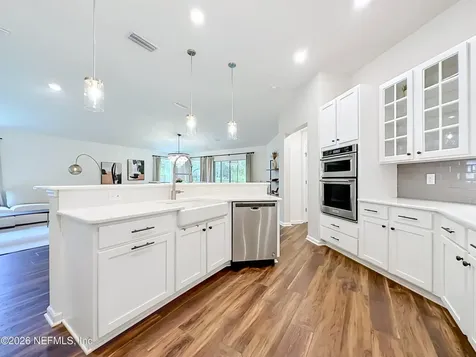 826 Flach Drive Jacksonville FL 32259