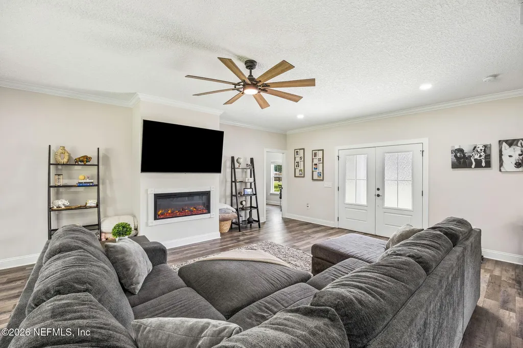 6141 Charlie Rowe Drive Macclenny FL 32063