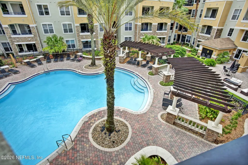 8539 Gate Parkway W Jacksonville FL 32216