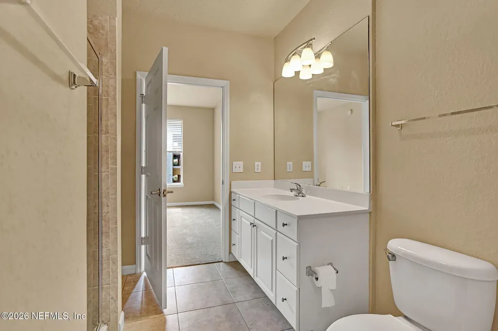 8539 Gate Parkway W Jacksonville FL 32216