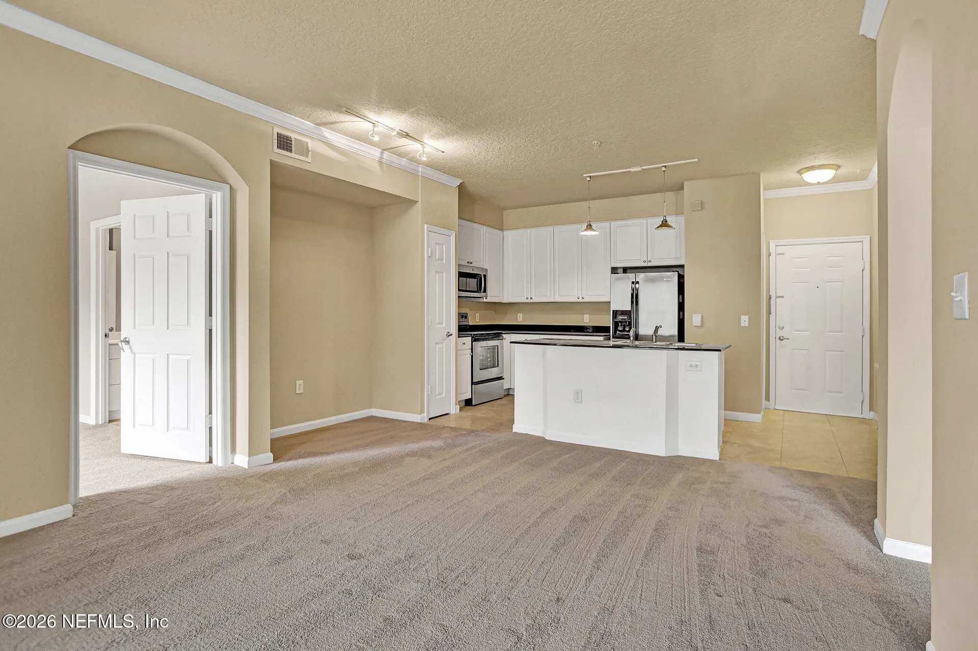 8539 Gate Parkway W Jacksonville FL 32216