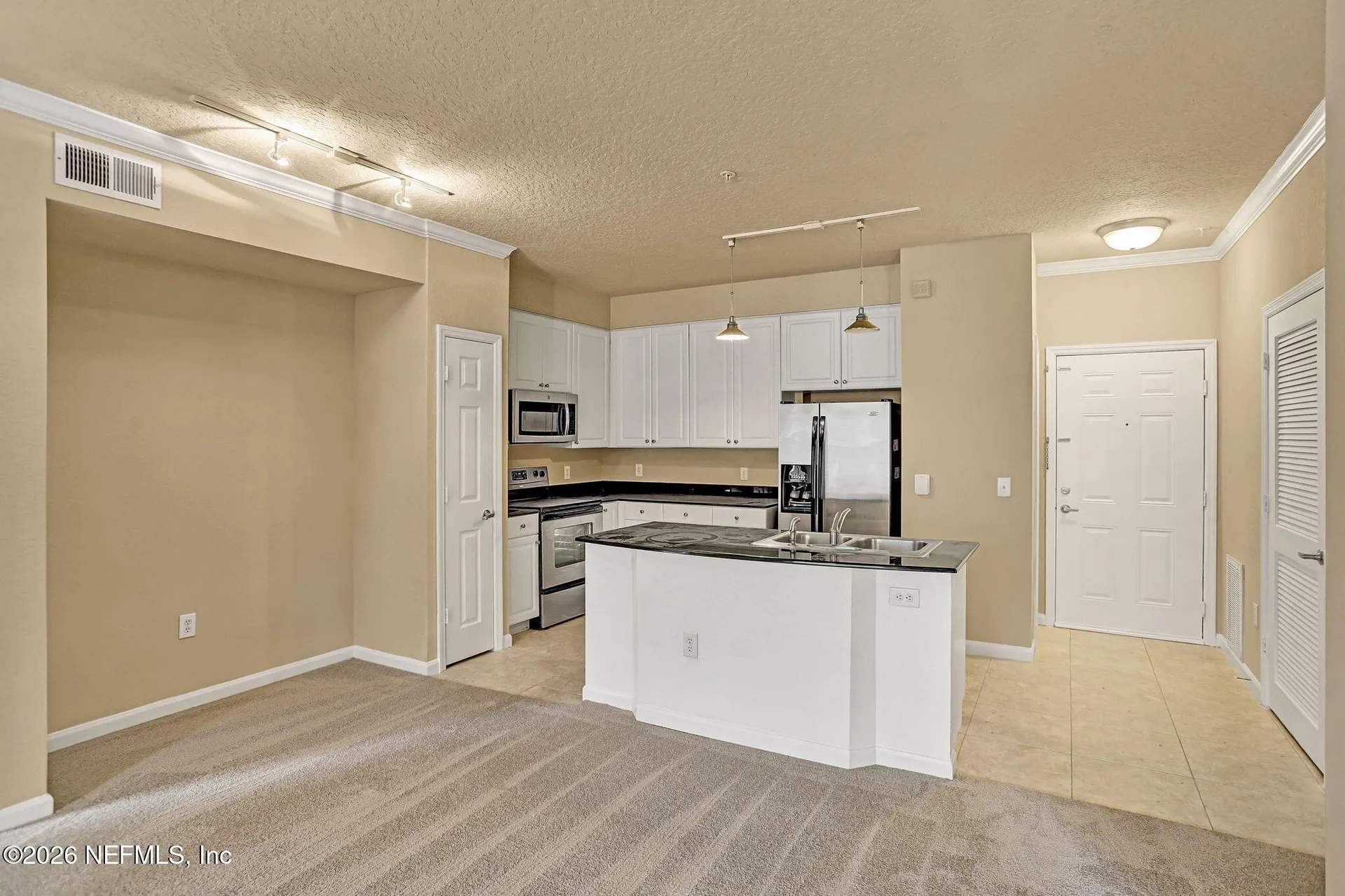 8539 Gate Parkway W Jacksonville FL 32216