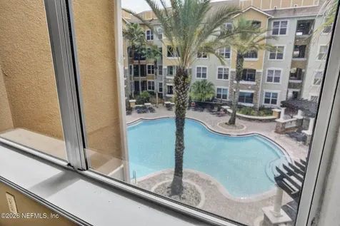 8539 Gate Parkway W Jacksonville FL 32216