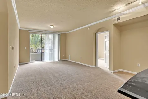 8539 Gate Parkway W Jacksonville FL 32216
