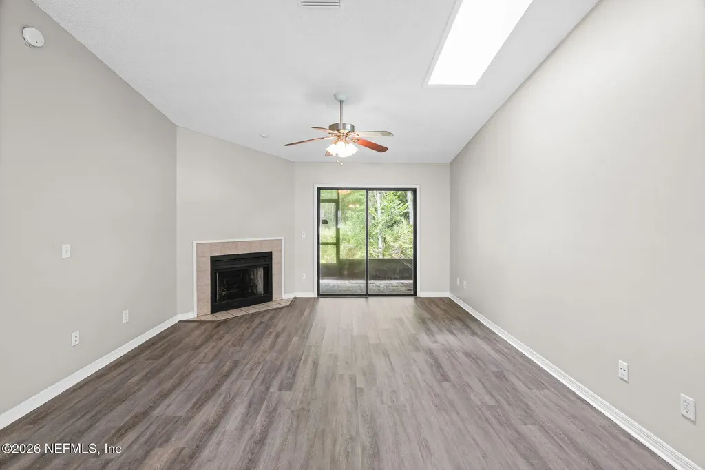 7620 Baymeadows Jacksonville FL 32256
