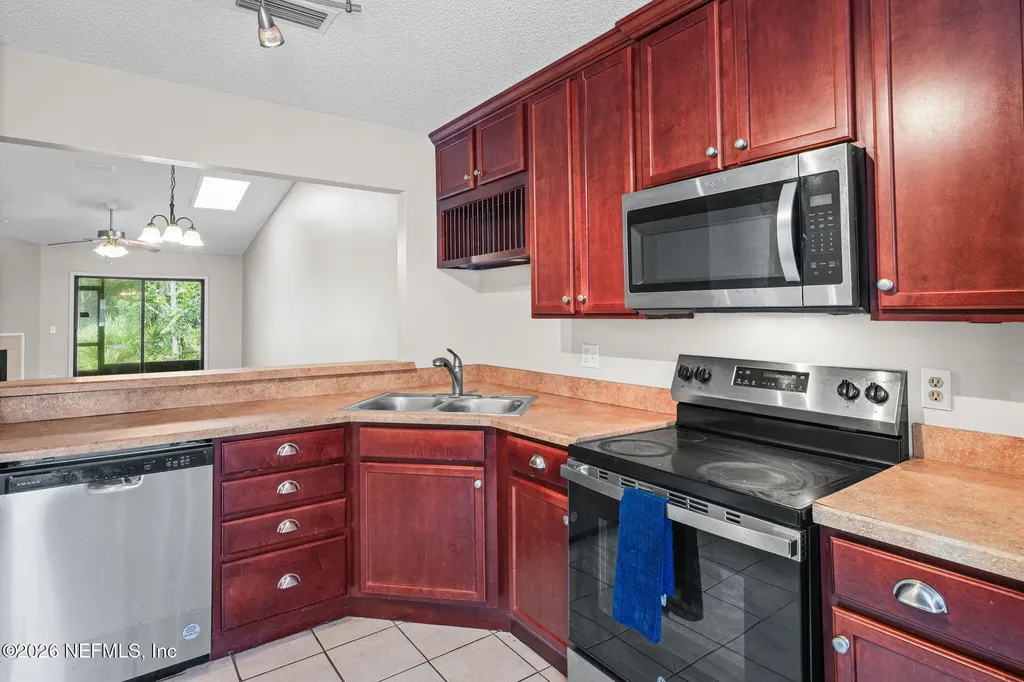 7620 Baymeadows Jacksonville FL 32256