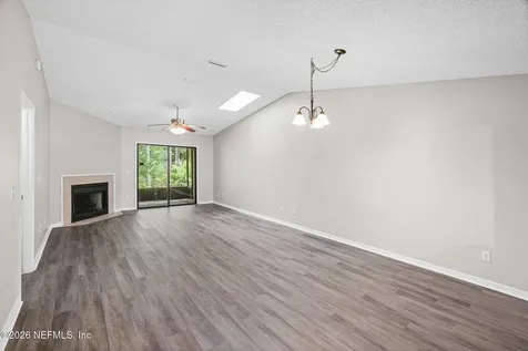 7620 Baymeadows Jacksonville FL 32256