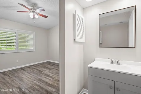 7620 Baymeadows Jacksonville FL 32256