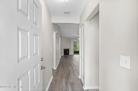 7620 Baymeadows Jacksonville FL 32256