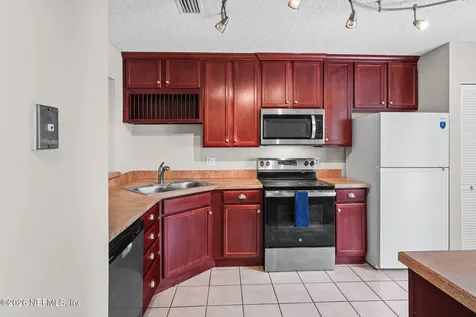 7620 Baymeadows Jacksonville FL 32256