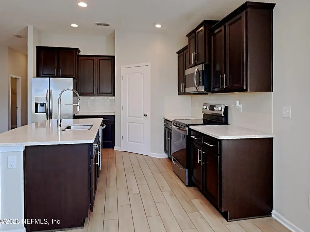 15662 Chir Pine Drive Jacksonville FL 32218