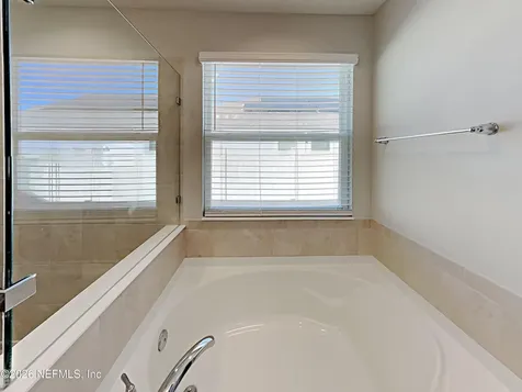 15662 Chir Pine Drive Jacksonville FL 32218