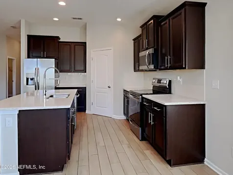 15662 Chir Pine Drive Jacksonville FL 32218